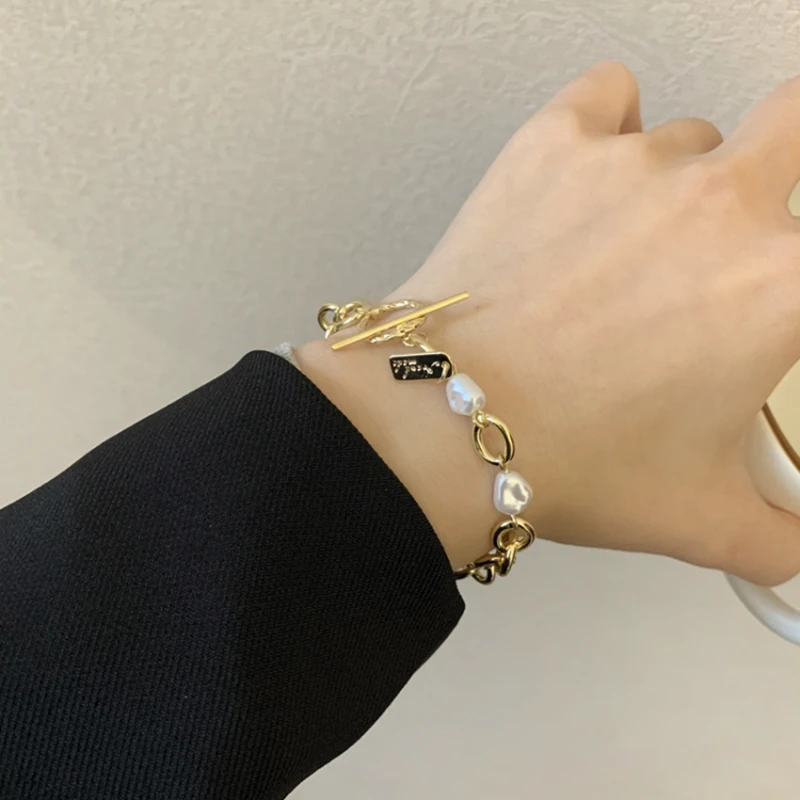 Women Jewelry Charm Bracelet Simply Deign Sweet Korean Temperament Simulated Pearl Chain Bracelet For Girl Lady Gifts
Women Jewelry Charm Bracelet Simply Deign Sweet Korean Temperament Simulated Pearl Chain Bracelet For Girl Lady Gifts