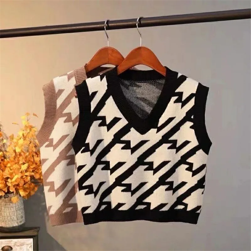 2021 autumn new Korean version loose V-neck vest women all-match knitted top women sweater vest
2021 autumn new Korean version loose V-neck vest women all-match knitted top women sweater vest