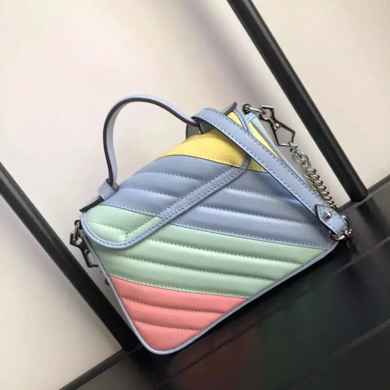 women's genuine leather handbag an inclined shoulder through the handbag large brand design fashion trend new top quality
women's genuine leather handbag an inclined shoulder through the handbag large brand design fashion trend new top quality