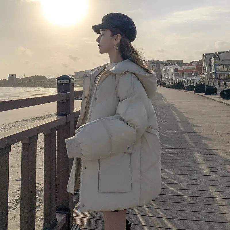 Off season down cotton padded jacket women's short bread jacket chic East Gate relaxed and thickened BF Harajuku student cotton
Off season down cotton padded jacket women's short bread jacket chic East Gate relaxed and thickened BF Harajuku student cotton