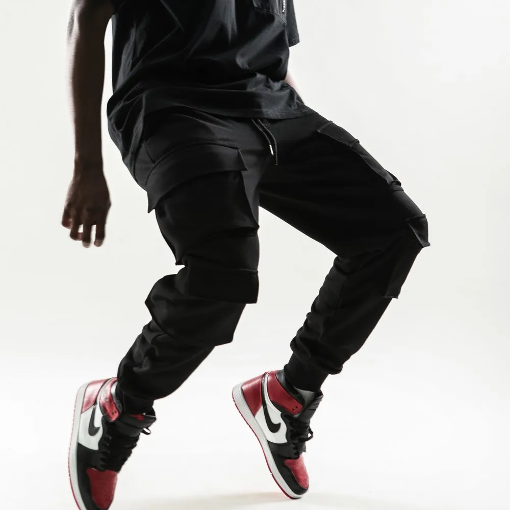 2022 Fashion Designer Drawstring Elastic Waist Tactical Pants Black Pants Hip Hop Sweatpants Cargo Trousers for Men Streetwear
2022 Fashion Designer Drawstring Elastic Waist Tactical Pants Black Pants Hip Hop Sweatpants Cargo Trousers for Men Streetwear