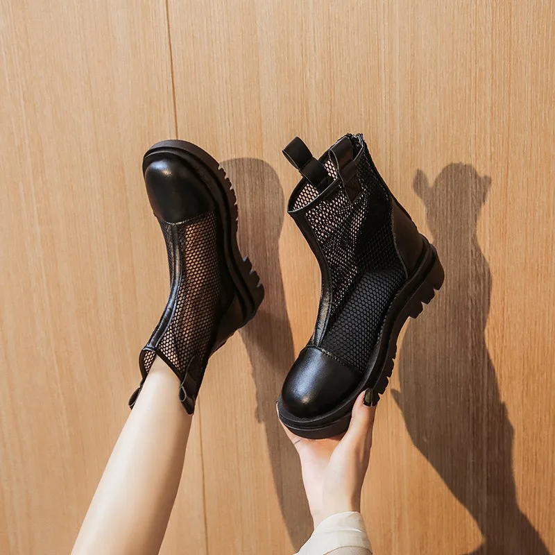 Boots Women New 2021 Shoes Round Toe Luxury Designer Sandals Ladies Low Mid Calf Rock Fashion Summer Rubber Fabric Canvas Solid
Boots Women New 2021 Shoes Round Toe Luxury Designer Sandals Ladies Low Mid Calf Rock Fashion Summer Rubber Fabric Canvas Solid