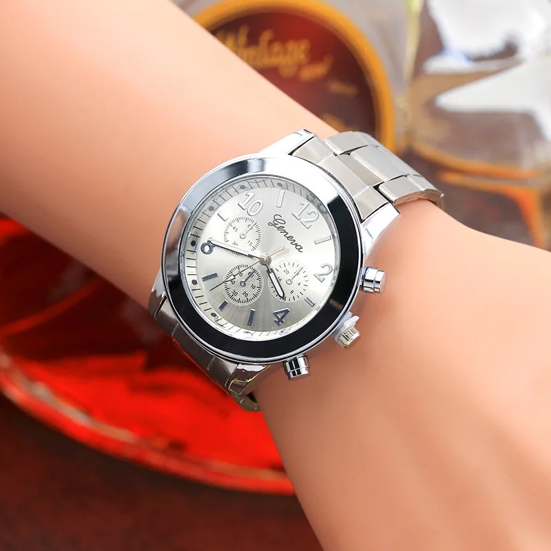 Luxury Ladies Casual Fashion Gold Watches Women's New Ideas Ladies Hands High-end Stainless Steel Strap Relogio Feminino
Luxury Ladies Casual Fashion Gold Watches Women's New Ideas Ladies Hands High-end Stainless Steel Strap Relogio Feminino
