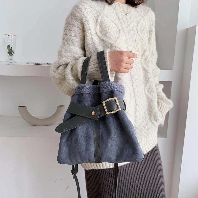 Женская сумка через плечо, из искусственной кожи, 2 комплекта
Женская сумка через плечо, из искусственной кожи, 2 комплекта