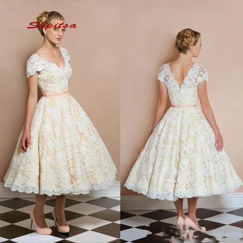 Sexy Champagne Lace Wedding Dresses Turkey Plus Size Ball Gown Knee Length Bride Bridal Dresses Wedding Gowns
Sexy Champagne Lace Wedding Dresses Turkey Plus Size Ball Gown Knee Length Bride Bridal Dresses Wedding Gowns