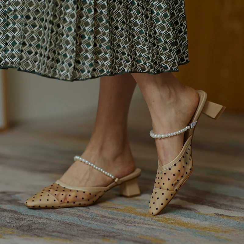 2021 Summer High Heels Pumps Slingbacks Sexy Pearl Decoration Pointed Women Mules Party Night Club Casual Shoes Woman
2021 Summer High Heels Pumps Slingbacks Sexy Pearl Decoration Pointed Women Mules Party Night Club Casual Shoes Woman