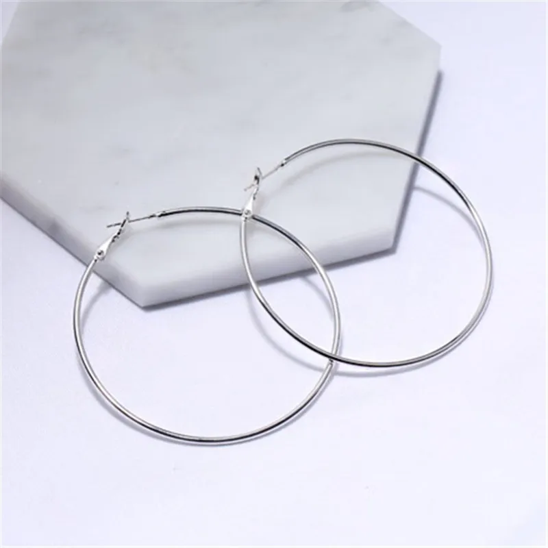 New Fashion Korean Anti Allergy Pearl C-Shaped Ear Loop Women Temperament Versatile Pearl Half-Circle Earrings For Female 2021
New Fashion Korean Anti Allergy Pearl C-Shaped Ear Loop Women Temperament Versatile Pearl Half-Circle Earrings For Female 2021