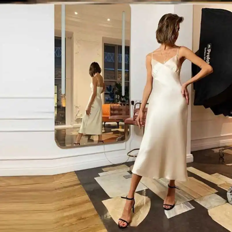 Sexy suspender satin dress with V-neck
Sexy suspender satin dress with V-neck