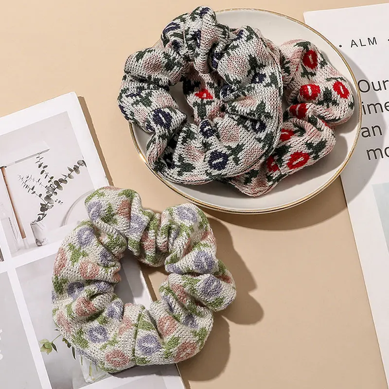 Temperament Autumn and Winter Women Warm Knitting Big Hair Scrunchies for Women Cotton Fabric Hair ties Boho Elastic Hair Band
Temperament Autumn and Winter Women Warm Knitting Big Hair Scrunchies for Women Cotton Fabric Hair ties Boho Elastic Hair Band