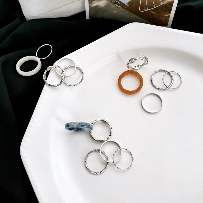 5 Pcs/Set New Retro Colorful Transparent Alloy Resin Irregular Rings Set for Women Girls Party Jewelry Rings 2021 Trend
5 Pcs/Set New Retro Colorful Transparent Alloy Resin Irregular Rings Set for Women Girls Party Jewelry Rings 2021 Trend