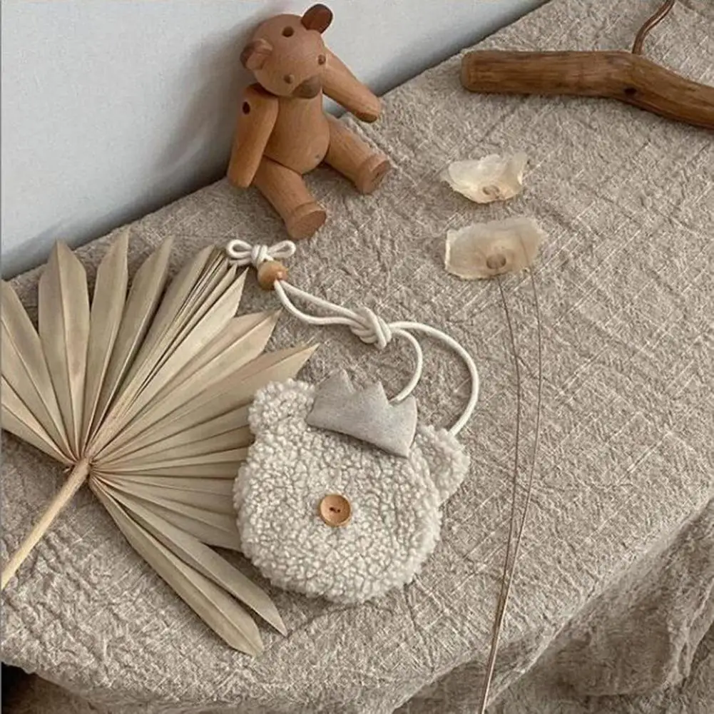 Shoulder Bag Useful Skin-friendly Faux Cashmere Bear Shaped Crossbody Bag for Gift
Shoulder Bag Useful Skin-friendly Faux Cashmere Bear Shaped Crossbody Bag for Gift