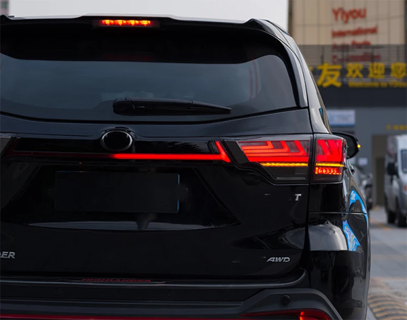 For highlander Model 15-19 Through trunk rear lamp modified new highlander streamer tail light LED turn signal width light
For highlander Model 15-19 Through trunk rear lamp modified new highlander streamer tail light LED turn signal width light