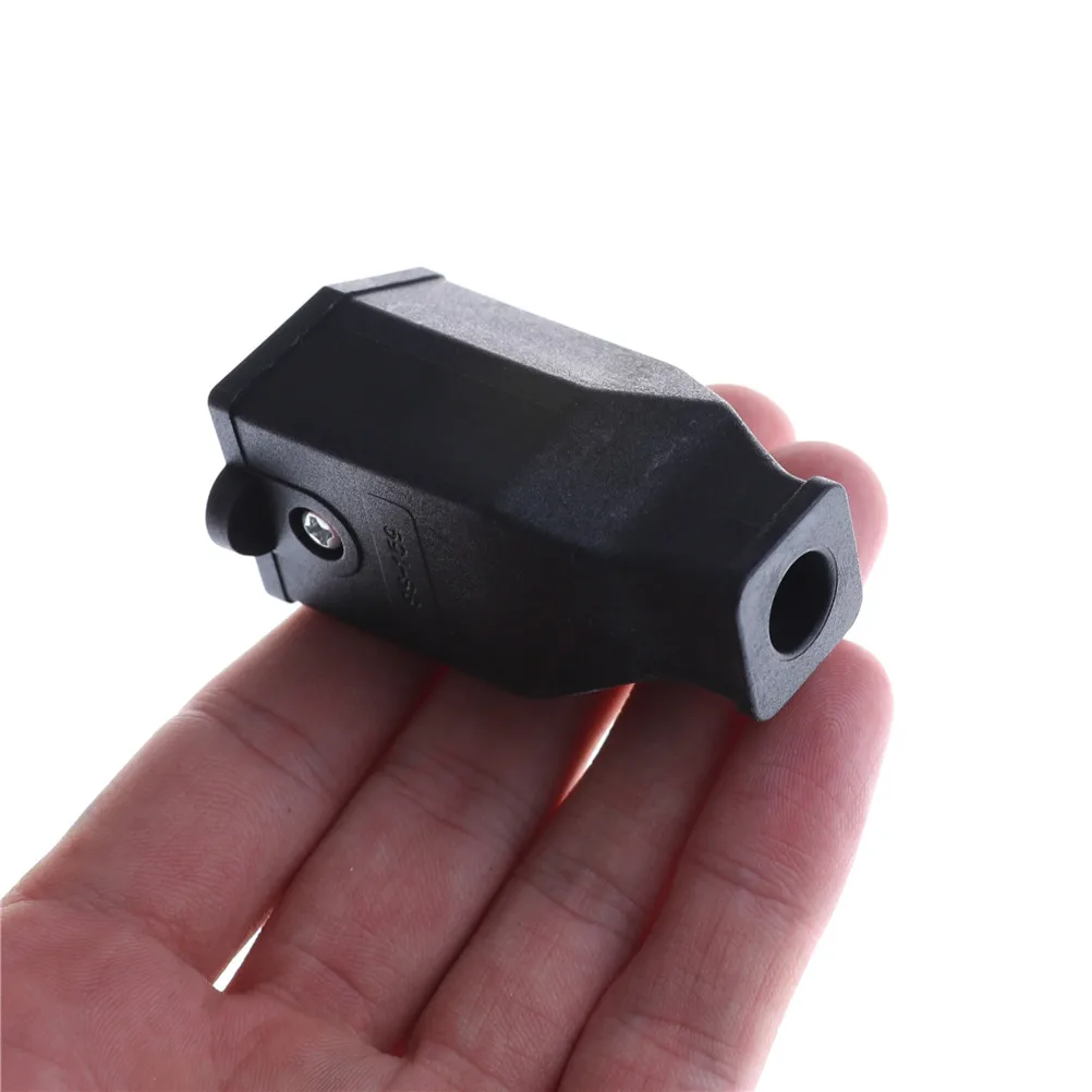 1PC 3 Pin Male Female Power Cord Connector US Plug Converter AC 125V 15A High Performance Black Insertion Force 5~30N
1PC 3 Pin Male Female Power Cord Connector US Plug Converter AC 125V 15A High Performance Black Insertion Force 5~30N