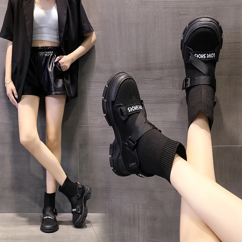 Fall/winter leisure set penetrating women's socks shoes non-slip women's boots vulcanized shoes high-top knitted short boots
Fall/winter leisure set penetrating women's socks shoes non-slip women's boots vulcanized shoes high-top knitted short boots