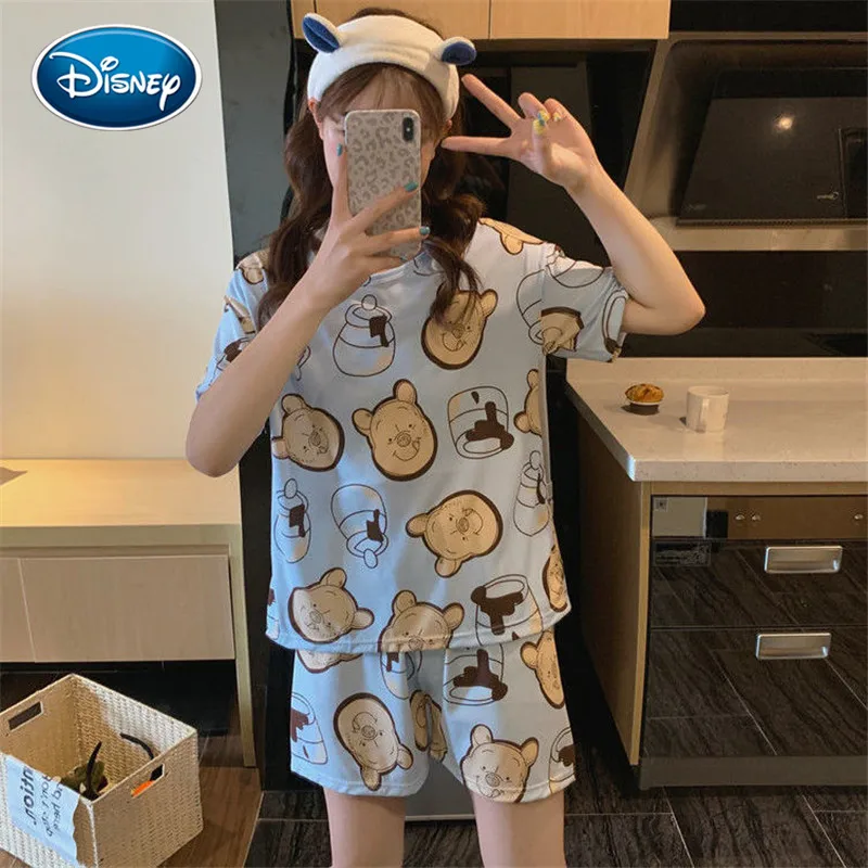 Летняя пижама Disney, женский тонкий костюм из двух предметов с короткими рукавами и милыми шортами с мультяшным медведем и Микки-Маусом для ст...
Летняя пижама Disney, женский тонкий костюм из двух предметов с короткими рукавами и милыми шортами с мультяшным медведем и Микки-Маусом для ст...