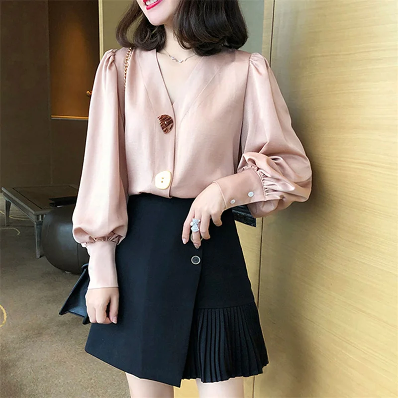 1pcs V Neck Buttons Blouse Women Full Sleeve Female Blusa Shirt New Loose Casaul Office Lady Tops Button Blouse
1pcs V Neck Buttons Blouse Women Full Sleeve Female Blusa Shirt New Loose Casaul Office Lady Tops Button Blouse