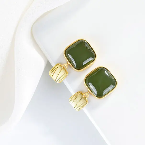 Natural Hetian White Jade South Red White Jade Agate Earrings S925 Sterling Silver Earrings Simple Big Name All-Matching Fashion
Natural Hetian White Jade South Red White Jade Agate Earrings S925 Sterling Silver Earrings Simple Big Name All-Matching Fashion