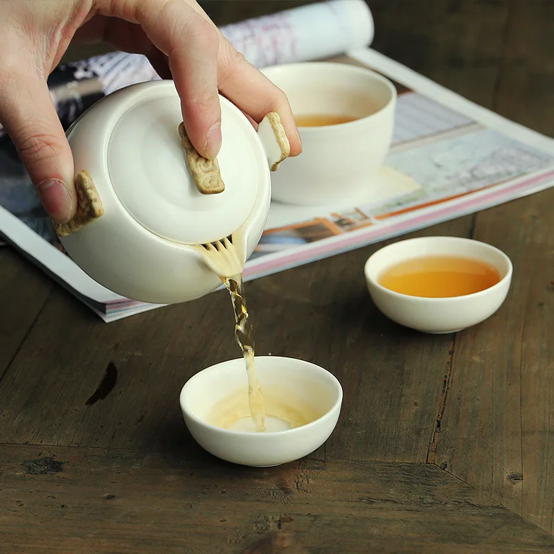 Chinese Kung Fu Tea Set white porcelain Ceramic teapot matt beam pot Japanese household tea cup Portable Outdoor Travel Gaiwan
Chinese Kung Fu Tea Set white porcelain Ceramic teapot matt beam pot Japanese household tea cup Portable Outdoor Travel Gaiwan