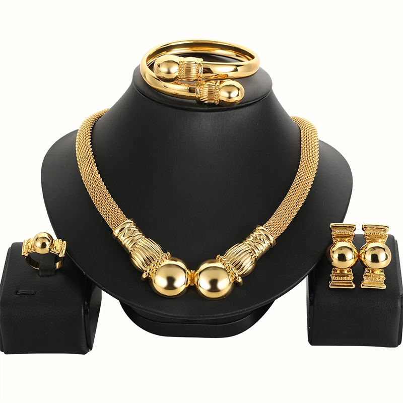 Комплект из колье и серёг, из серебра 24 к
Комплект из колье и серёг, из серебра 24 к