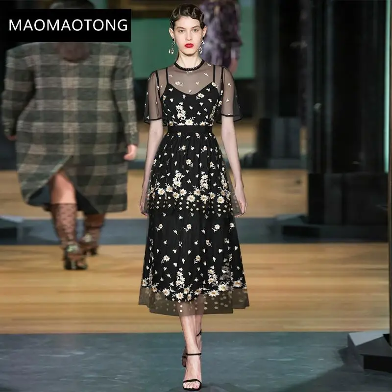 New 2021 Fashion Designer Summer Elegant Party Dresses Women's Short Sleeve Embroidered Mesh Vintage Black Midi Dress
New 2021 Fashion Designer Summer Elegant Party Dresses Women's Short Sleeve Embroidered Mesh Vintage Black Midi Dress