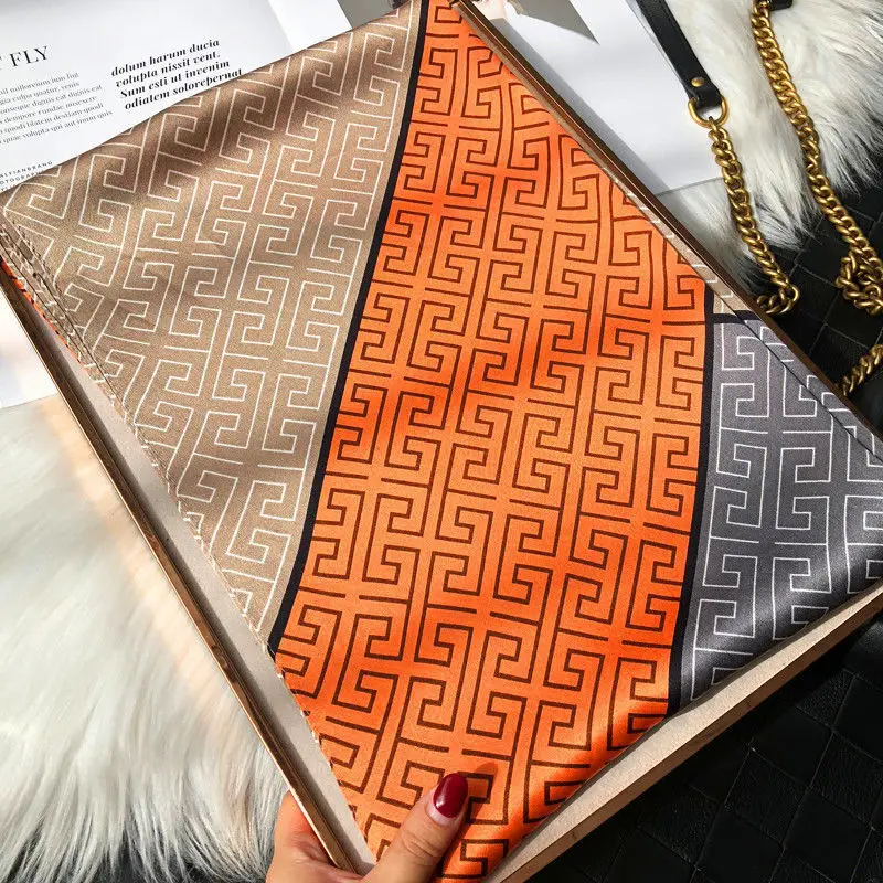 2021 new silk scarf female high-end silk mulberry silk scarf long Korean version of wild fashion turban
2021 new silk scarf female high-end silk mulberry silk scarf long Korean version of wild fashion turban