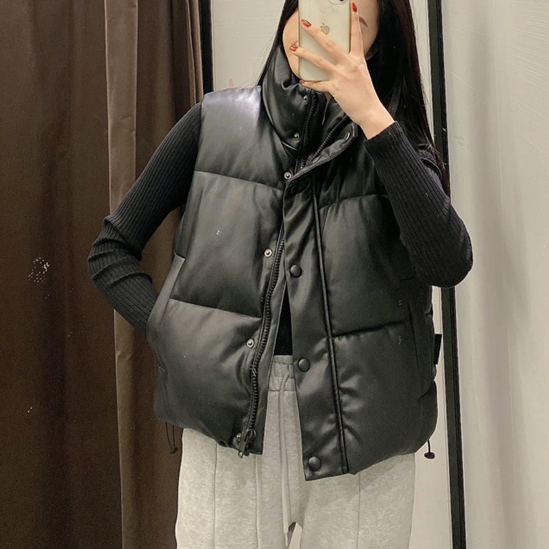 ZAAHONEW 2021 Autumn Winter Women Black Faux Leather Vest Coat Chic Zipper Sleeveless Waistcoats Female Casual Warm Outwear
ZAAHONEW 2021 Autumn Winter Women Black Faux Leather Vest Coat Chic Zipper Sleeveless Waistcoats Female Casual Warm Outwear