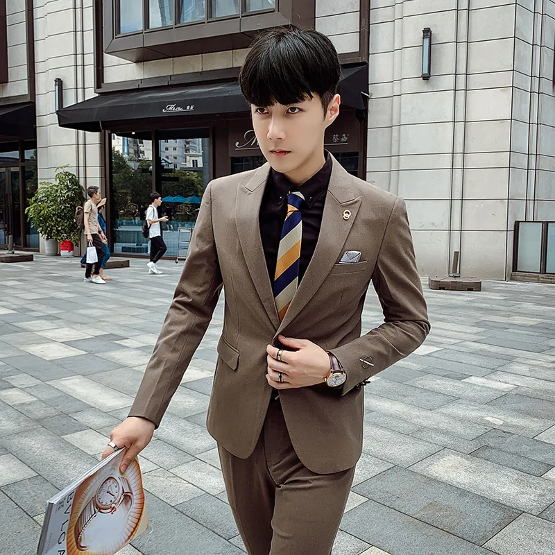 Новинка 2021, мужской костюм на одной пуговице, деловой костюм для отдыха для молодых мужчин, костюм из двух предметов, модный бренд
Новинка 2021, мужской костюм на одной пуговице, деловой костюм для отдыха для молодых мужчин, костюм из двух предметов, модный бренд