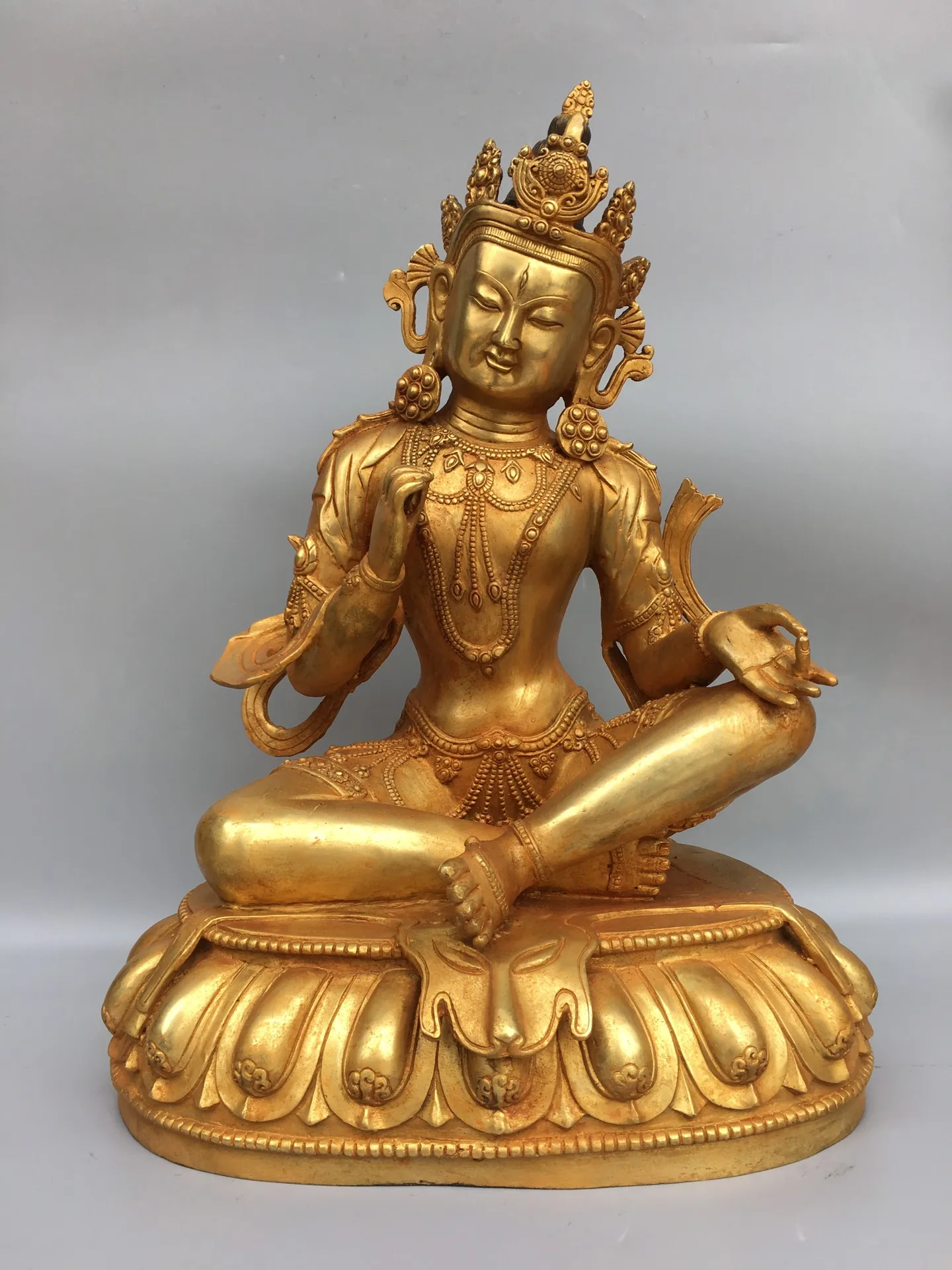 18"Chinese temple collection Old Bronze Gilt Seven Eyes Free Green Tara Guanyin Bodhisattva Sitting Buddha Ornaments
18"Chinese temple collection Old Bronze Gilt Seven Eyes Free Green Tara Guanyin Bodhisattva Sitting Buddha Ornaments