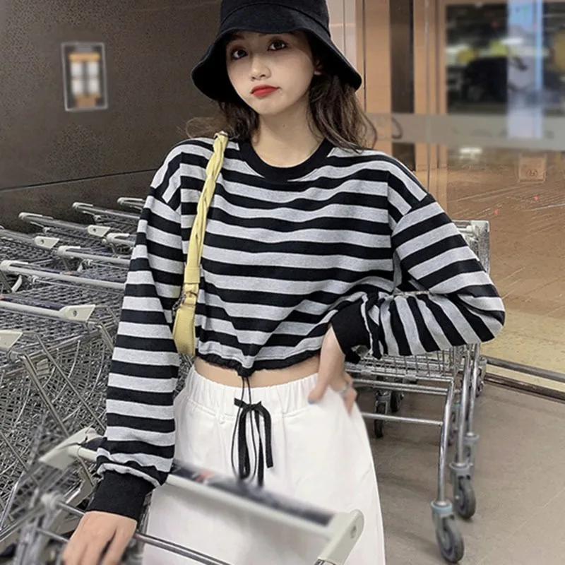В полоску в Корейском стиле; Свободные T рубашка женская блуза с длинным рукавом, со шнурком, футболки на осень; Повседневная Верхняя одежда
В полоску в Корейском стиле; Свободные T рубашка женская блуза с длинным рукавом, со шнурком, футболки на осень; Повседневная Верхняя одежда