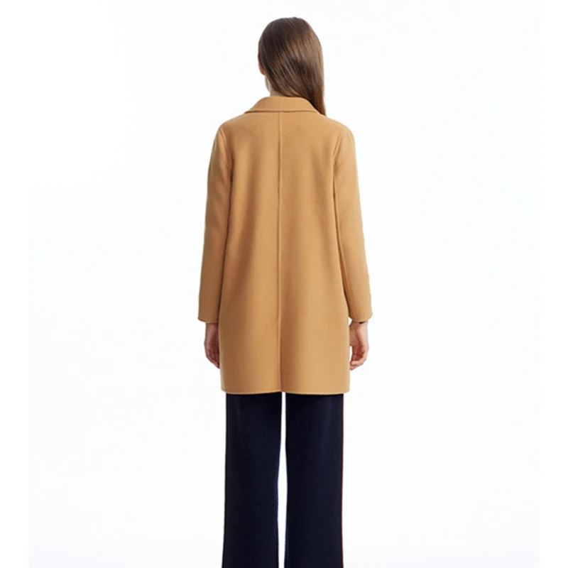 Женское двустороннее шерстяное пальто с v-образным вырезом, двубортное пальто свободного кроя с карманами, модель ZX1116 на осень-зиму
Женское двустороннее шерстяное пальто с v-образным вырезом, двубортное пальто свободного кроя с карманами, модель ZX1116 на осень-зиму