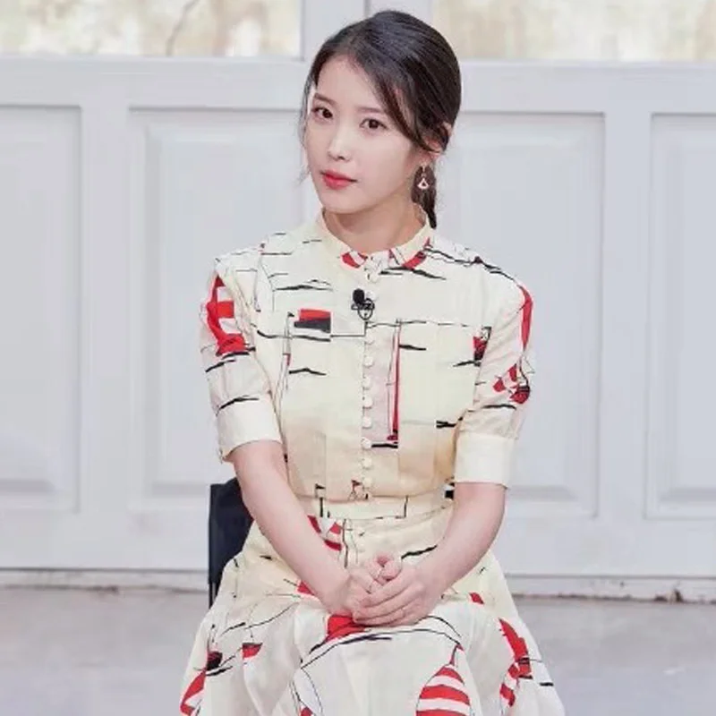 Mingming's same 2021 summer women's Lapel short sleeve printed dress elegant shirt collar princess skirt
Mingming's same 2021 summer women's Lapel short sleeve printed dress elegant shirt collar princess skirt