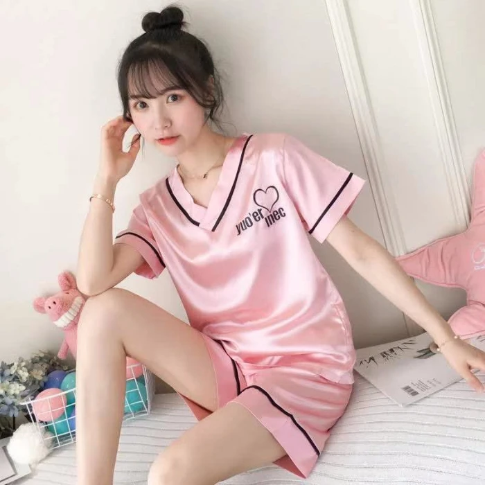 Women's Sleepwear Cute Cartoon Print Short Set Pajamas for Women Silk Pajama Set Sweet Short Sleeve Top & Shorts Summer Pijamas
Women's Sleepwear Cute Cartoon Print Short Set Pajamas for Women Silk Pajama Set Sweet Short Sleeve Top & Shorts Summer Pijamas
