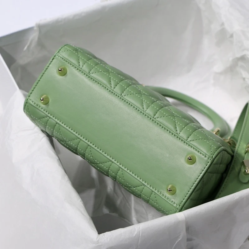 Women Luxury Sheepskin Messenger bag Rhombus Handbag My Lady ABC Genuine Leather Diamond Bag Female Casual Shoulder Clutch Bags 
Women Luxury Sheepskin Messenger bag Rhombus Handbag My Lady ABC Genuine Leather Diamond Bag Female Casual Shoulder Clutch Bags