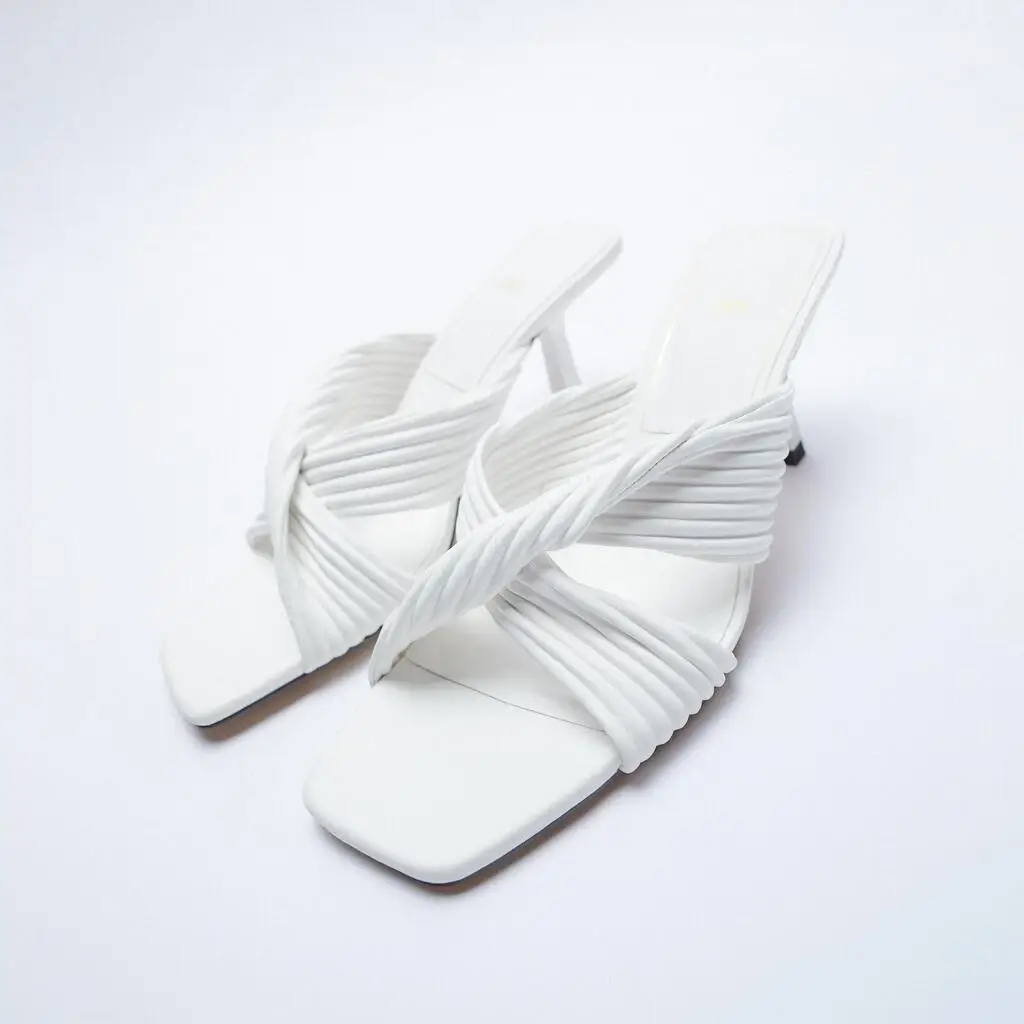 2021 Summer New Sandals Women White Temperament Small Pleated Pull Strap High-Heeled Sandals Fashion Shoes
2021 Summer New Sandals Women White Temperament Small Pleated Pull Strap High-Heeled Sandals Fashion Shoes