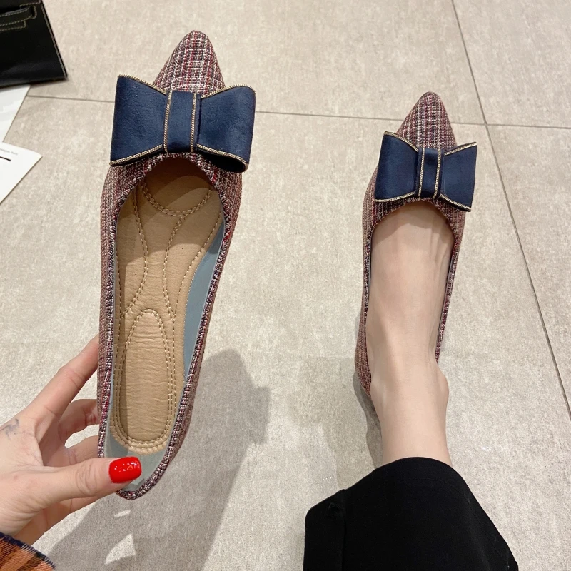 2021 Fashion Women Flat Shoes Spring Summer Soft Pointed Toe Slip-On Woman Ballet Single Shoes Ladies Females Footwear Plus size
2021 Fashion Women Flat Shoes Spring Summer Soft Pointed Toe Slip-On Woman Ballet Single Shoes Ladies Females Footwear Plus size