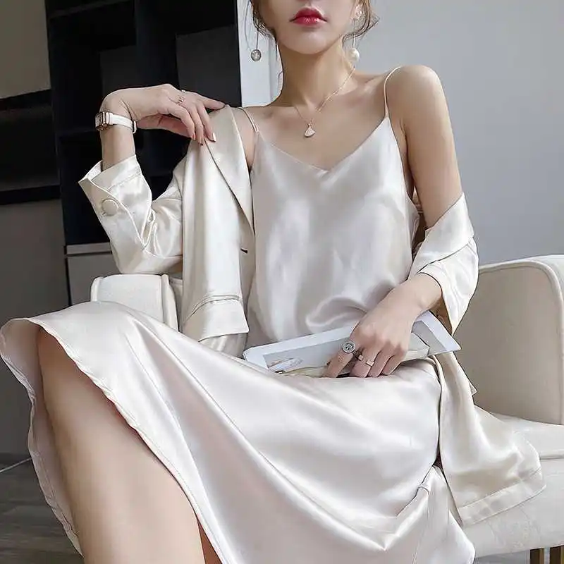 Suspender dress women's summer Satin long dress with silk suspender
Suspender dress women's summer Satin long dress with silk suspender