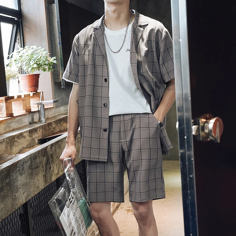 Мужской Клетчатый костюм (топ + брюки), летний тренд, свободный пиджак с лацканами, с рукавом до локтя, брюки 2021
Мужской Клетчатый костюм (топ + брюки), летний тренд, свободный пиджак с лацканами, с рукавом до локтя, брюки 2021