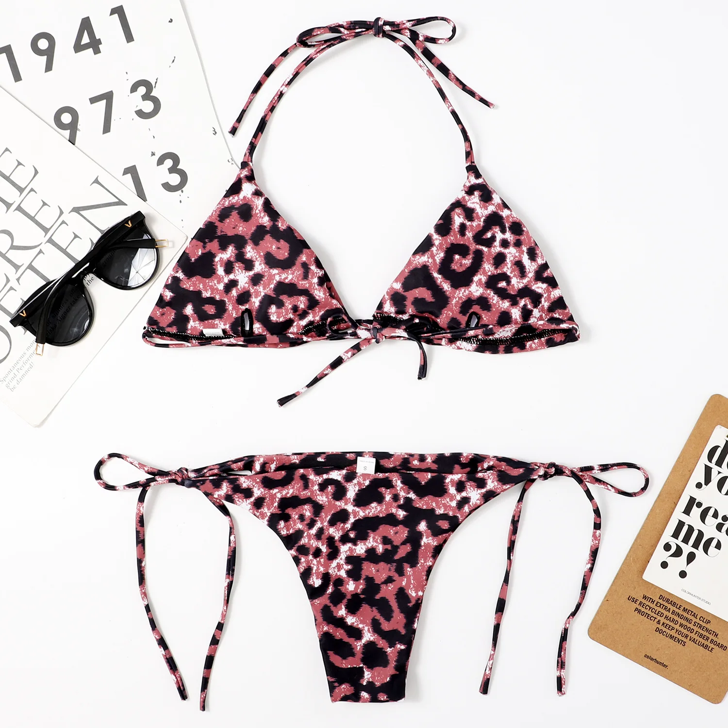 2021 new ladies swimsuit leopard print halter neck lace sexy bikini suit 2-piece women's suit
2021 new ladies swimsuit leopard print halter neck lace sexy bikini suit 2-piece women's suit