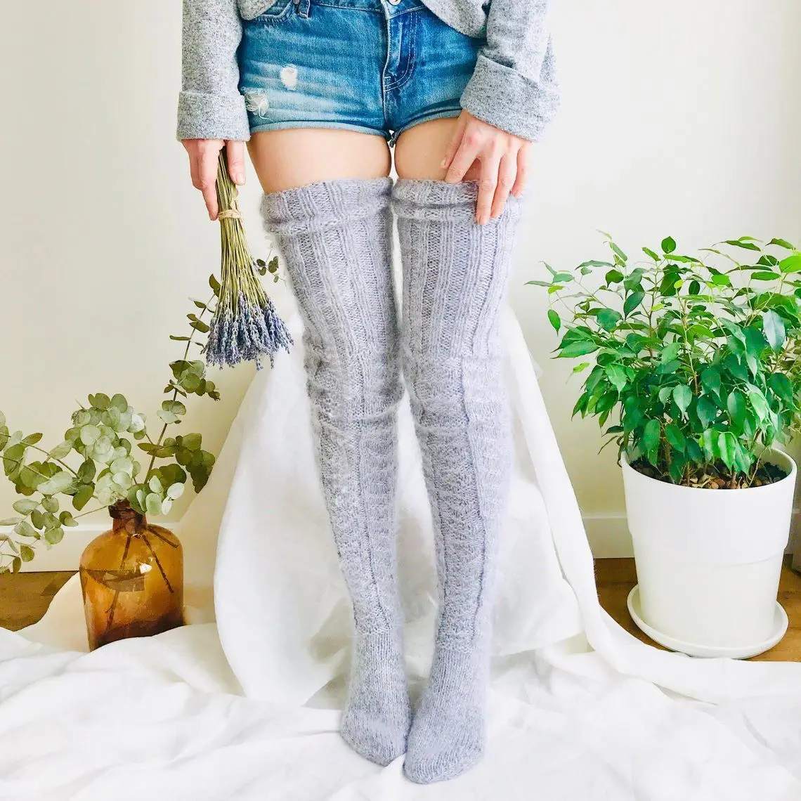 Women Soft Knitted Long Tube Socks Autumn Winter Solid Color Thigh High Over Knee Stockings Female Casual Leg Warmers
Women Soft Knitted Long Tube Socks Autumn Winter Solid Color Thigh High Over Knee Stockings Female Casual Leg Warmers