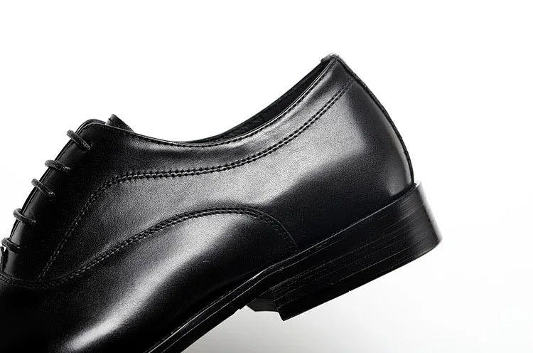QYFCIOUFU New High Quality Genuine Leather Men Shoes Lace-Up Luxury Italian Business Dress Men Oxfords Shoes Male Formal Shoes
QYFCIOUFU New High Quality Genuine Leather Men Shoes Lace-Up Luxury Italian Business Dress Men Oxfords Shoes Male Formal Shoes