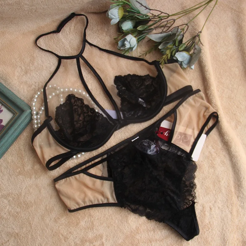 Ultra-thin transparent bra and panty suit big breasts small sexy halter neck breathable underwire lace female underwear set
Ultra-thin transparent bra and panty suit big breasts small sexy halter neck breathable underwire lace female underwear set