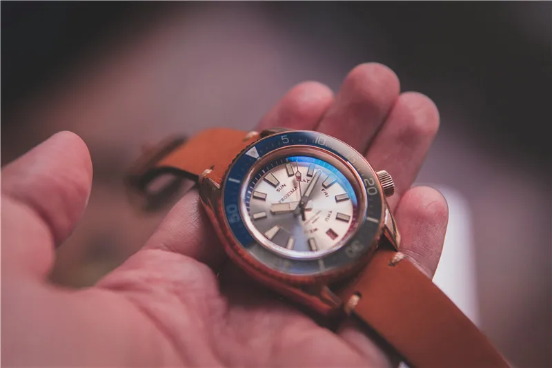 Bronze Soil/Earth NH36 Tuna Diver Automatic Wristwatch MarineMaster CUSN8 Bronze white Dial V2 
Bronze Soil/Earth NH36 Tuna Diver Automatic Wristwatch MarineMaster CUSN8 Bronze white Dial V2