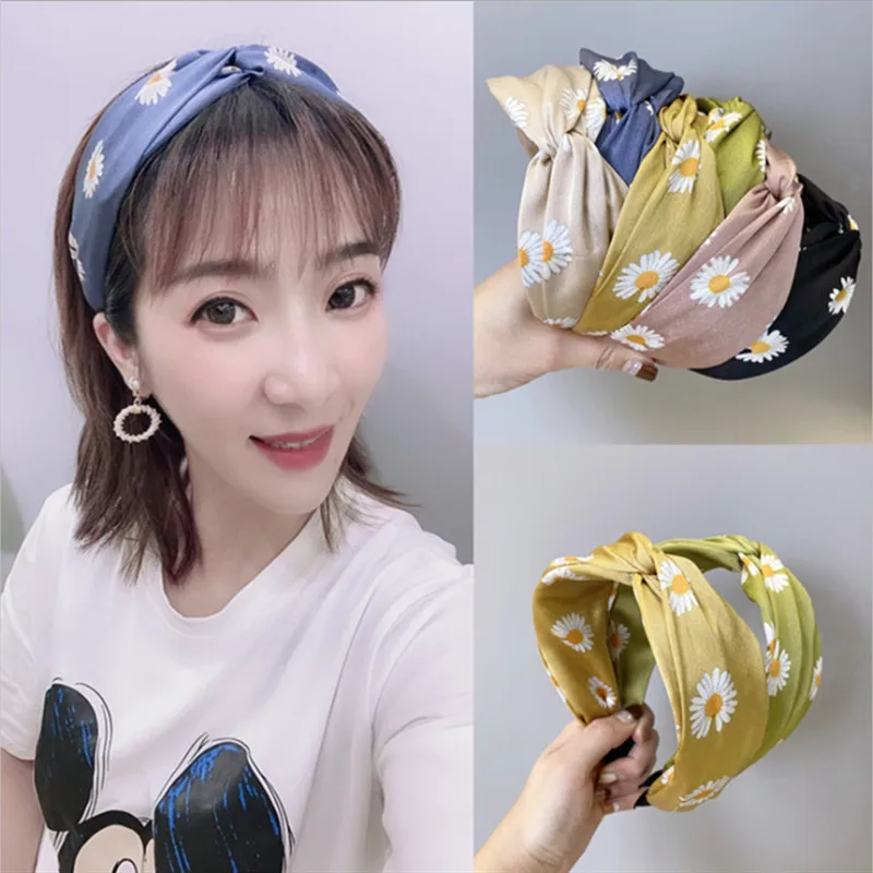 New fashion headband cute hair accessories women's small daisy flowers wide border hook cross headband hairbands girl hair band
New fashion headband cute hair accessories women's small daisy flowers wide border hook cross headband hairbands girl hair band