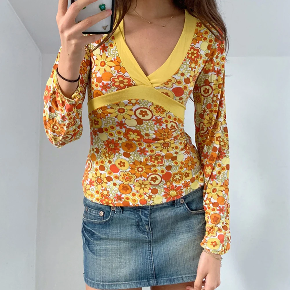 2021 V Neck Vintage Long Sleeve T-shirt Women Patchwork Floral Print Lace Up Yellow T Shirt Ladies Y2K 2000s
2021 V Neck Vintage Long Sleeve T-shirt Women Patchwork Floral Print Lace Up Yellow T Shirt Ladies Y2K 2000s