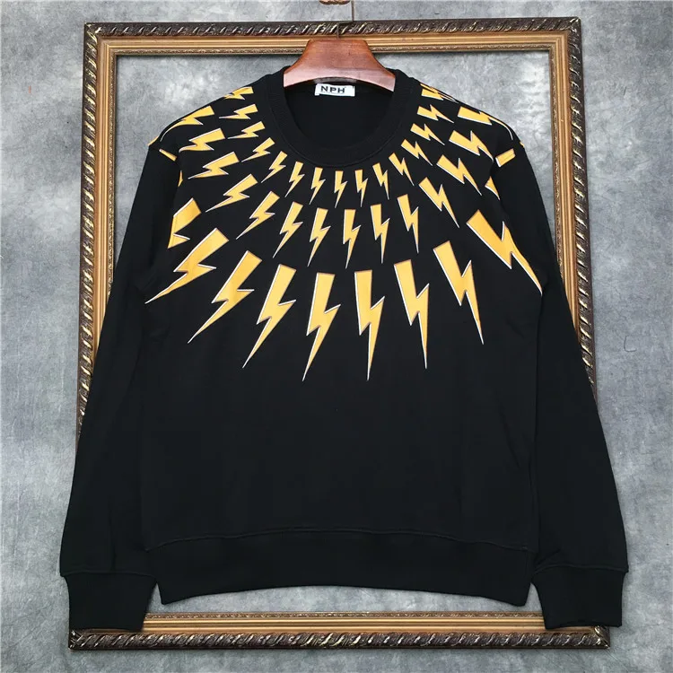 New 2022 luxury Men Novelty thunderbolt Neil Hoodies Hoody hooded Sweatshirts velvet Cotton Drake Thicken Fleece pullover A456
New 2022 luxury Men Novelty thunderbolt Neil Hoodies Hoody hooded Sweatshirts velvet Cotton Drake Thicken Fleece pullover A456