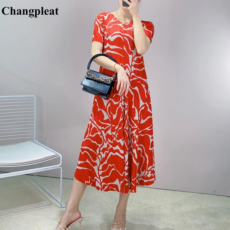 CHANGPLEAT 2021 Summer New Miyak Pleated dresses for women Fashion Printed Round neck short-sleeved Loose Large Size dress Tide
CHANGPLEAT 2021 Summer New Miyak Pleated dresses for women Fashion Printed Round neck short-sleeved Loose Large Size dress Tide