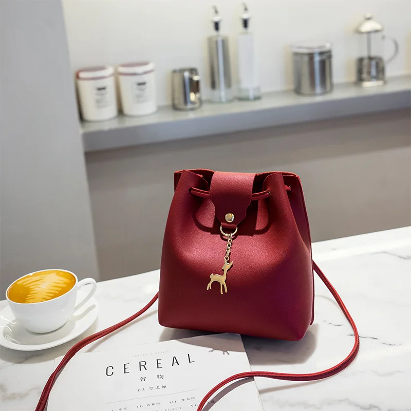 womens hands splicing pu bucket women's fashion 2021 leisure single shoulder messenger bag purses
womens hands splicing pu bucket women's fashion 2021 leisure single shoulder messenger bag purses