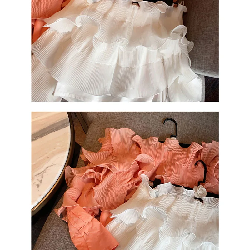 QUALITY Newest HIGH Fashion 2021 Runway Tops Women's Slash neck Long Sleeve Ruffles Draped Chiffon short Blouse Tops 
QUALITY Newest HIGH Fashion 2021 Runway Tops Women's Slash neck Long Sleeve Ruffles Draped Chiffon short Blouse Tops