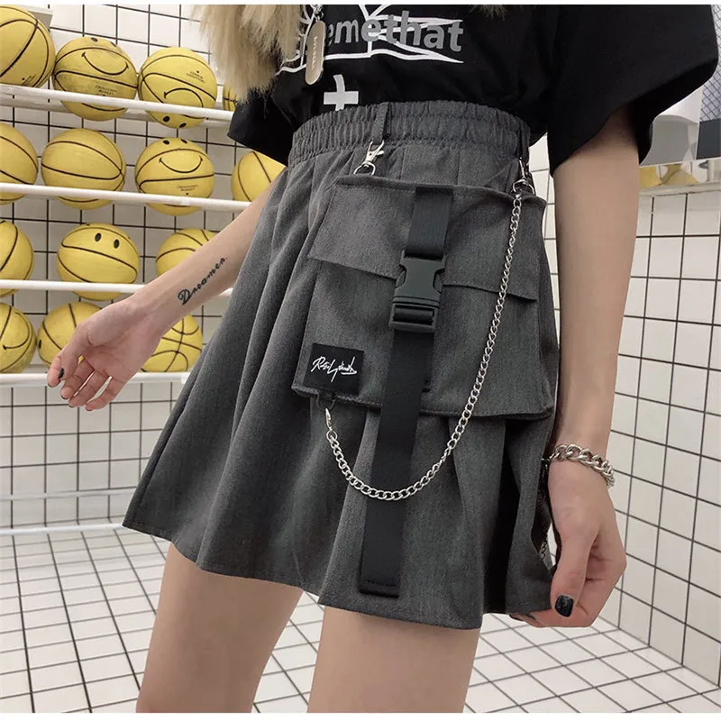 Women's Skirts Streetwear Retro Plaid Skirts Female Student High Waist Elastic Pleated Skirts Metal Chain Pocket Short Skirt
Women's Skirts Streetwear Retro Plaid Skirts Female Student High Waist Elastic Pleated Skirts Metal Chain Pocket Short Skirt