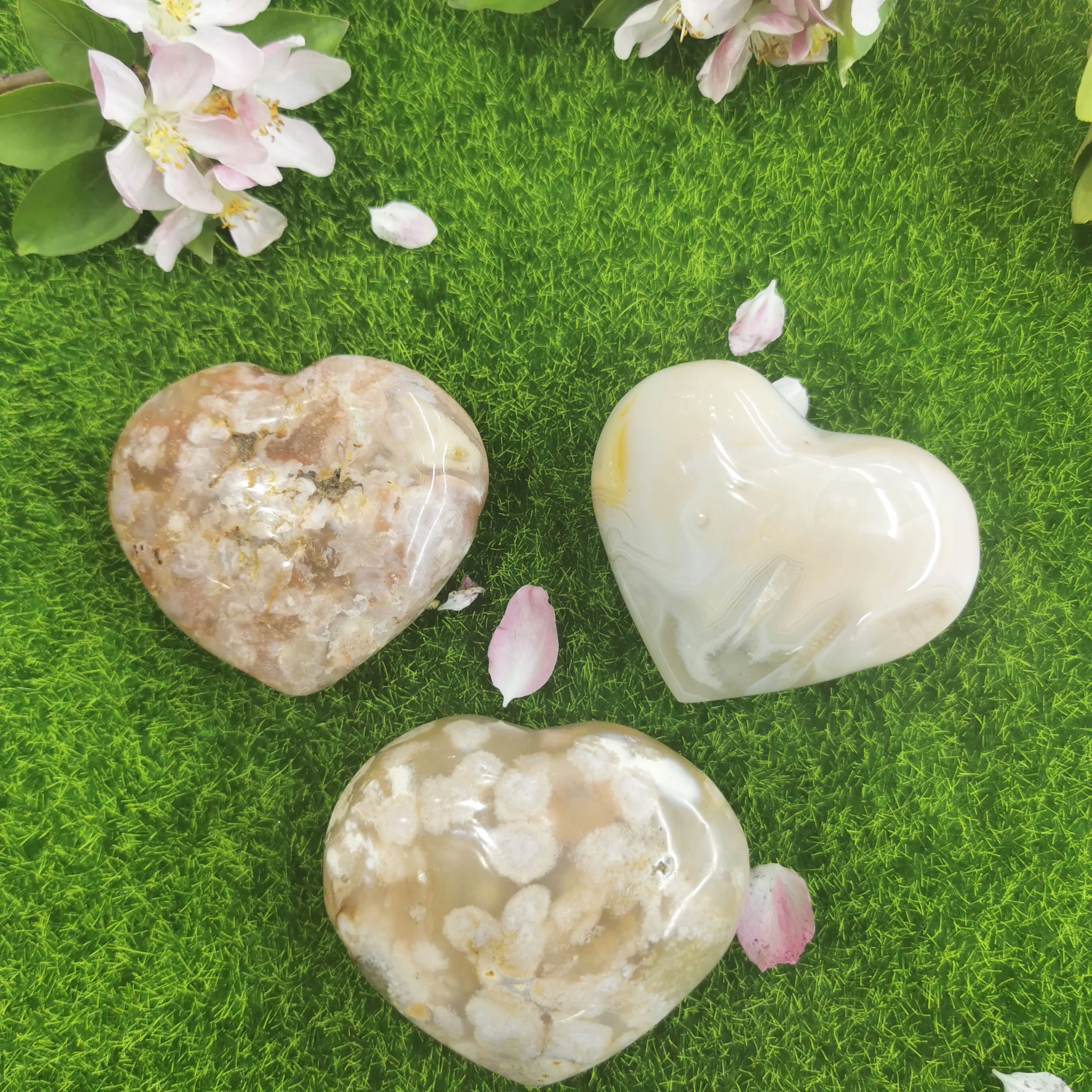 Hot Sell Heart Sakura Agate Ornaments Healing Crystal Stone For Home Decor
Hot Sell Heart Sakura Agate Ornaments Healing Crystal Stone For Home Decor
